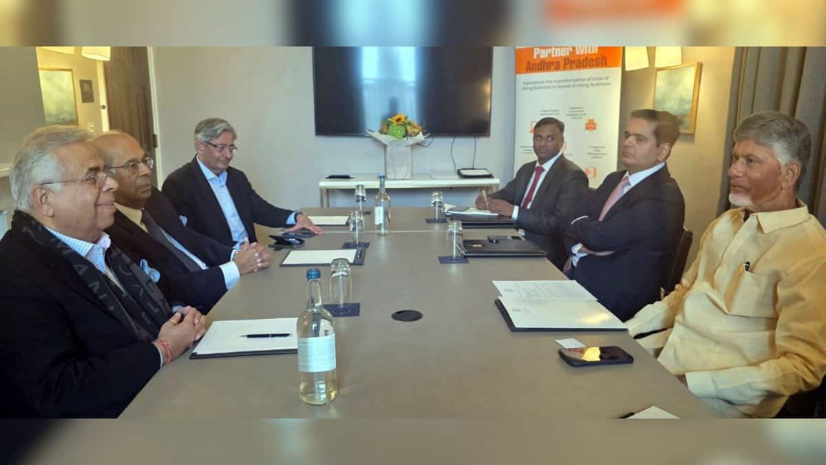 MoU between Govt of Andhra Pradesh and the Hinduja Group