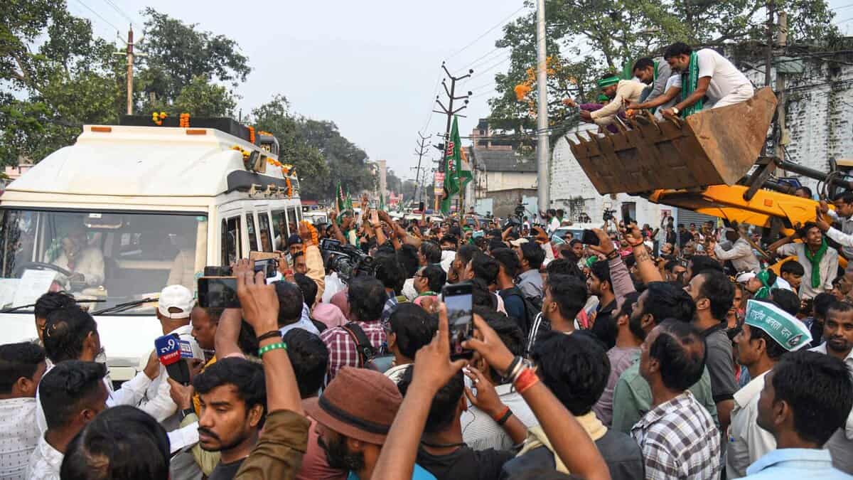 Patna Supporters during RJD Chief Lalu Prasad Yadav's road show with CPI-ML candidate from Digha Assembly Constituency, Divya Gautam, ahead of Bihar Legislative Assembly elections