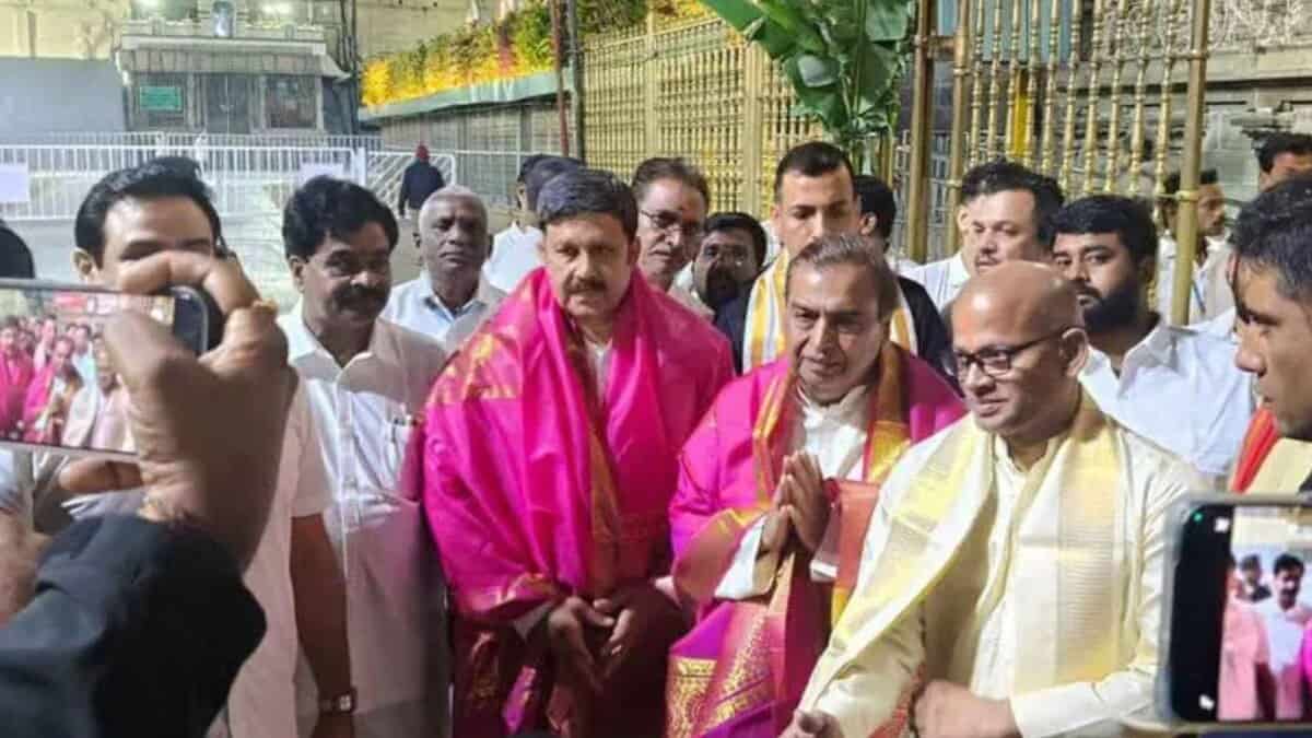 Mukesh Ambani at Tirumala temple