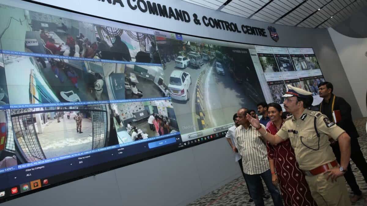 Hyderabad city police commissioner VC Sajjanar reviewing the ongoing Jubilee Hill by election on Tuesday