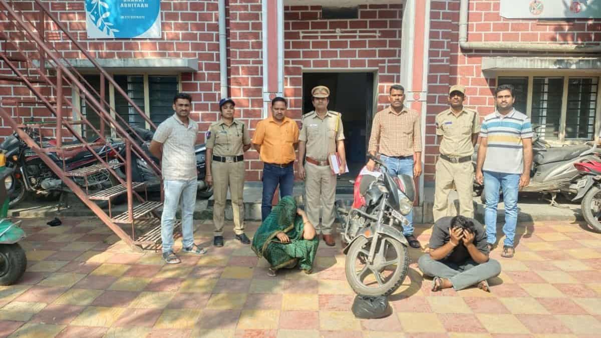 Telangana excise department officials with the two accused