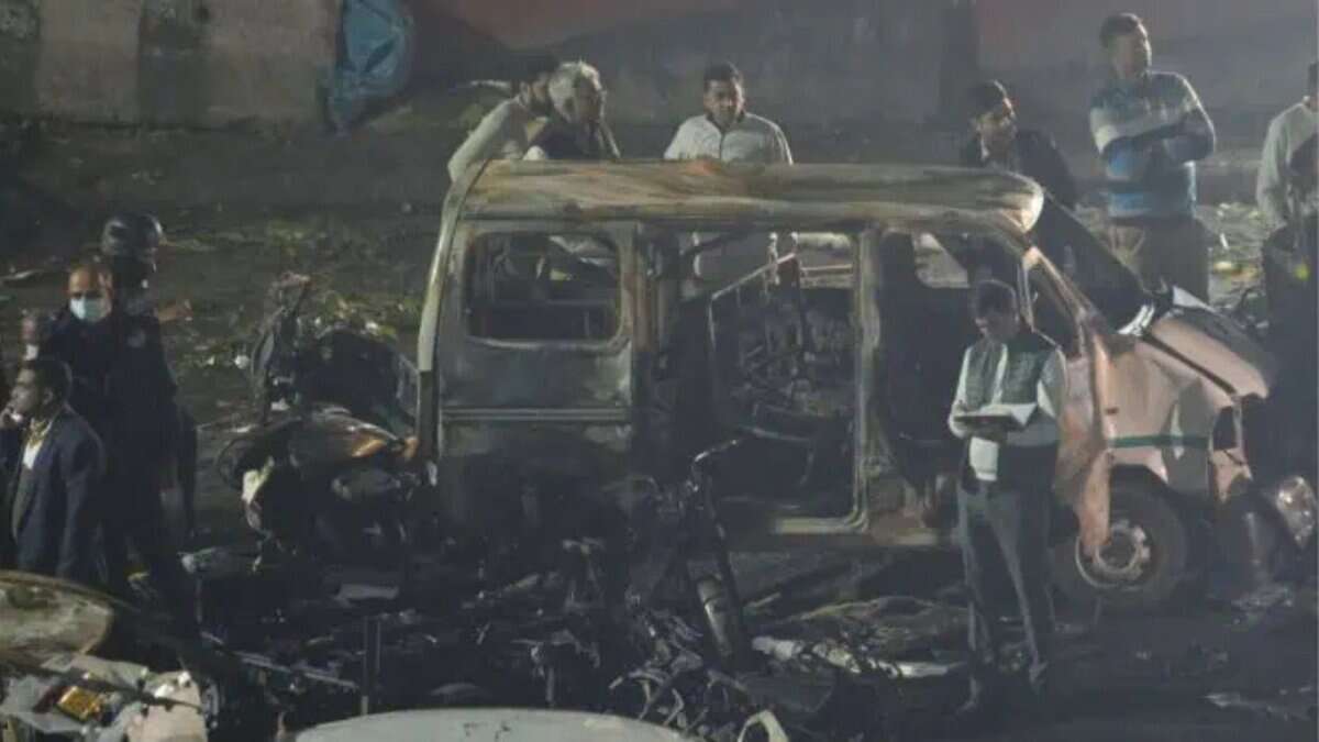 People shocked to see the blast site in Delhi
