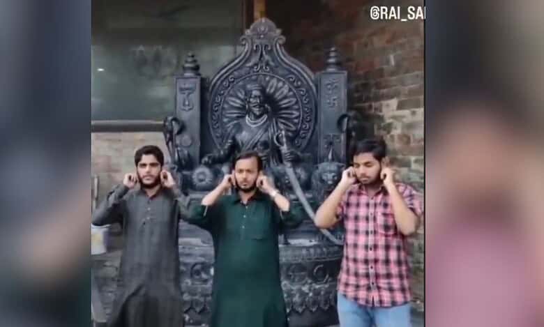 Muslim students in Maharashtra