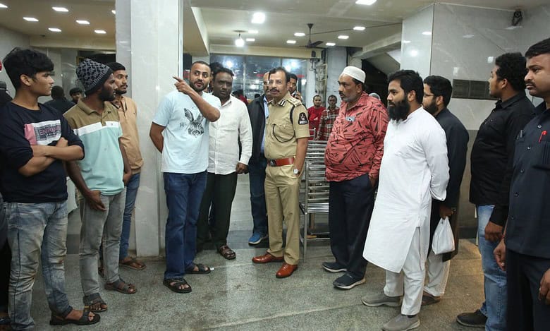 Hyderabad police commissioner VC Sajjanar interacts with public during inspection