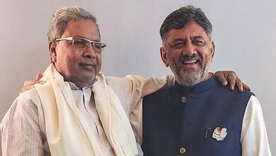 Karnataka CM Siddaramaiah (right) and his deputy DK Shivakumar