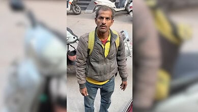 speech impaired blinkit delivery agent