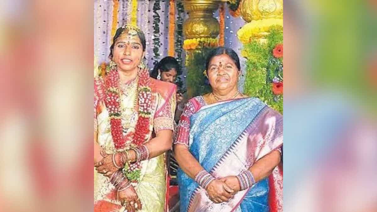 Nimishakavi Indira (left) at the wedding