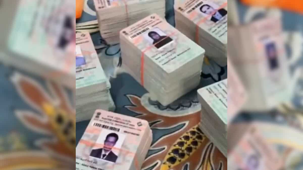 Harish Rao accuses Congress of making fake voter id cards created for jubilee hills by elections