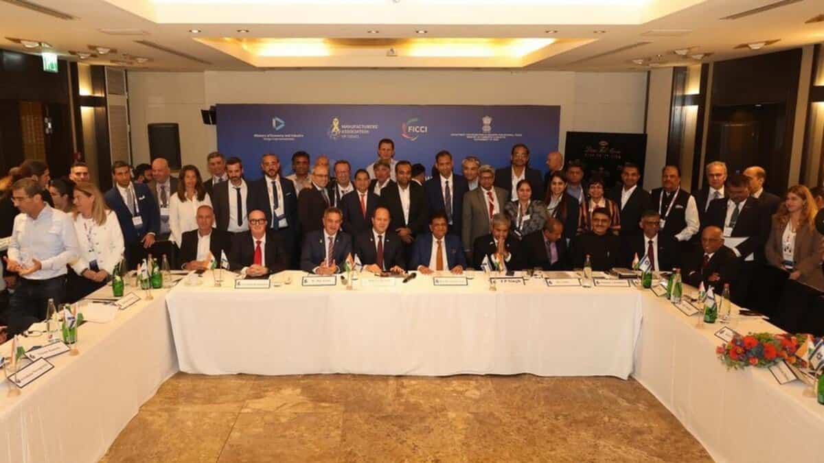 Piyush Goyal and Israel’s Economy Minister Nir Barkat at a joint meeting with delegates in Tel Aviv.