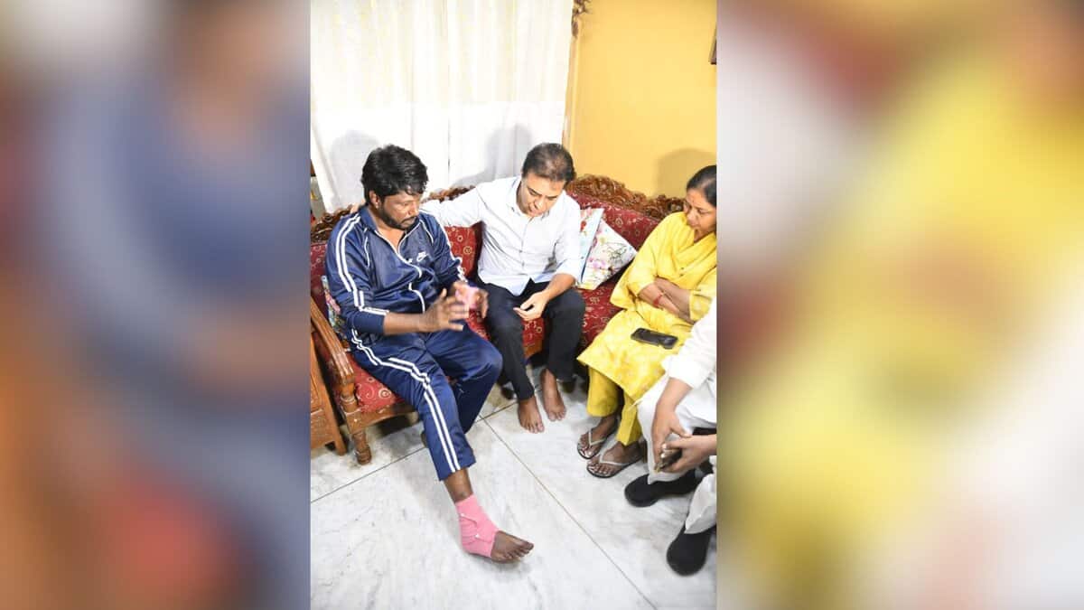 KTR condemns Congress' 'rowdyism' after attack on BRS worker