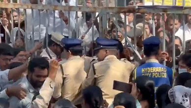 NHM employees protest