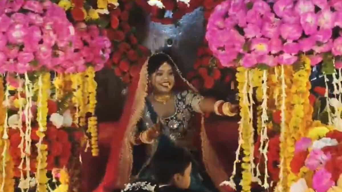 Prayagraj reverse baraat