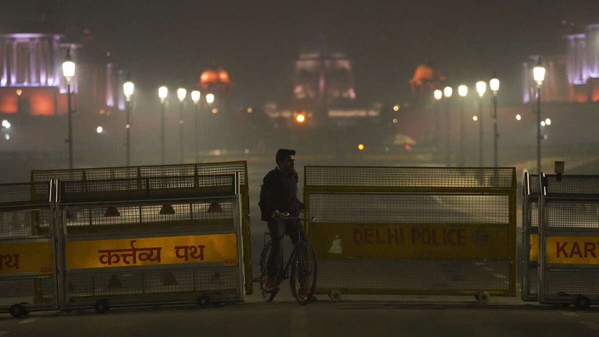 Heightened security in Delhi after blast near Red Fort