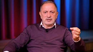 Fatih Altayli speaking in a studio setting.