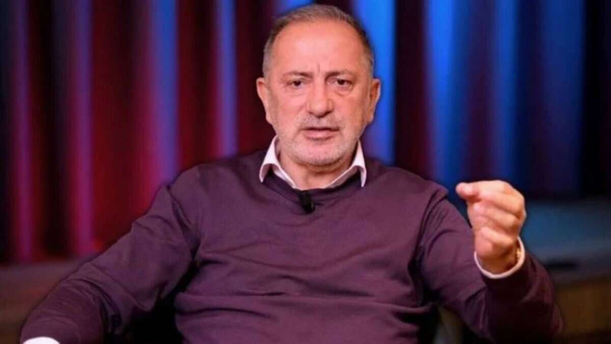 Fatih Altayli speaking in a studio setting.