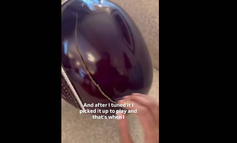 Musician Anoushka Shankar shows damaged sitar