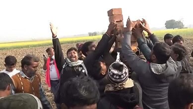 Suspended TMC MLA lays foundation stone for 'Babri Masjid-style' mosque in Bengal