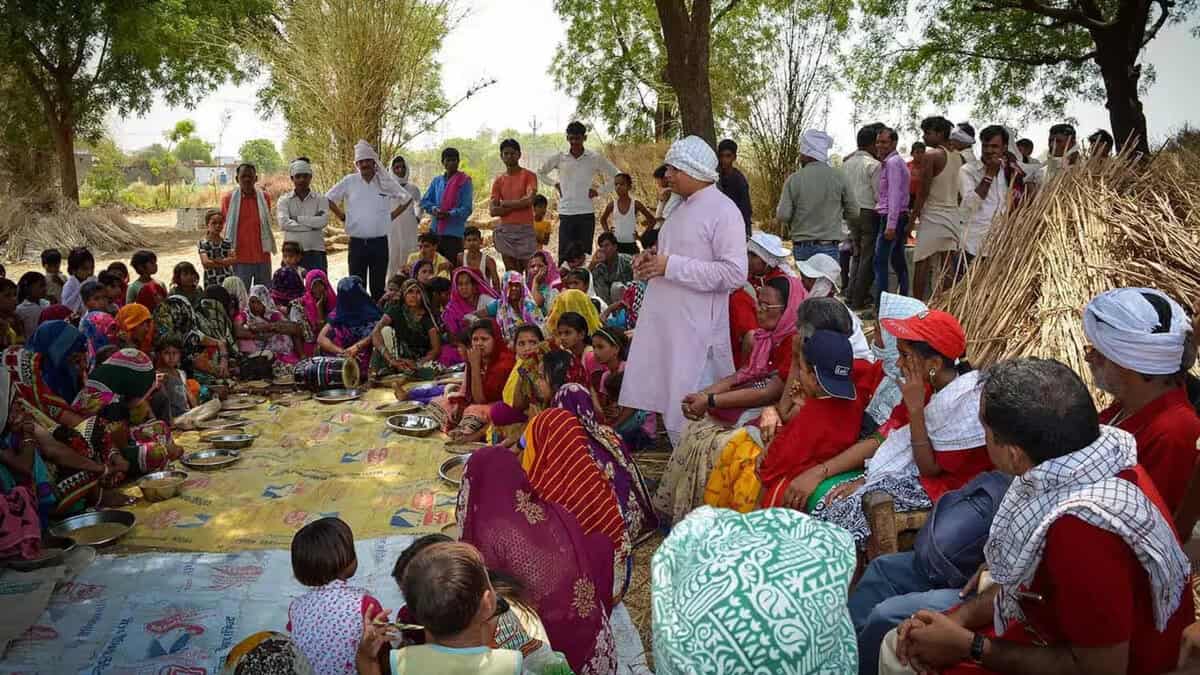 Baghpat panchayat in UP issued guidelines, enforcing smartphones ban for children below the age of 18 and restricted boys and girls from wearing shorts