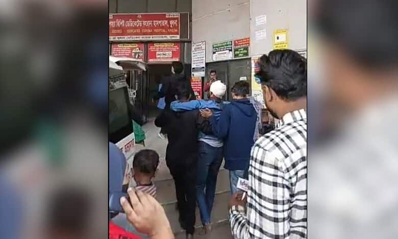 Bangladesh student leader Motaleb Shikder shot in the head by unidentified gunmen