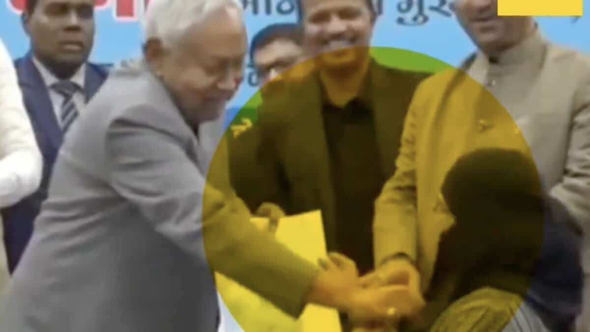 Bihar CM niqab
