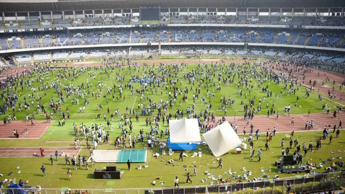 Fans vandalize stadium after failing to see even a glimpse of the GOAT Messi