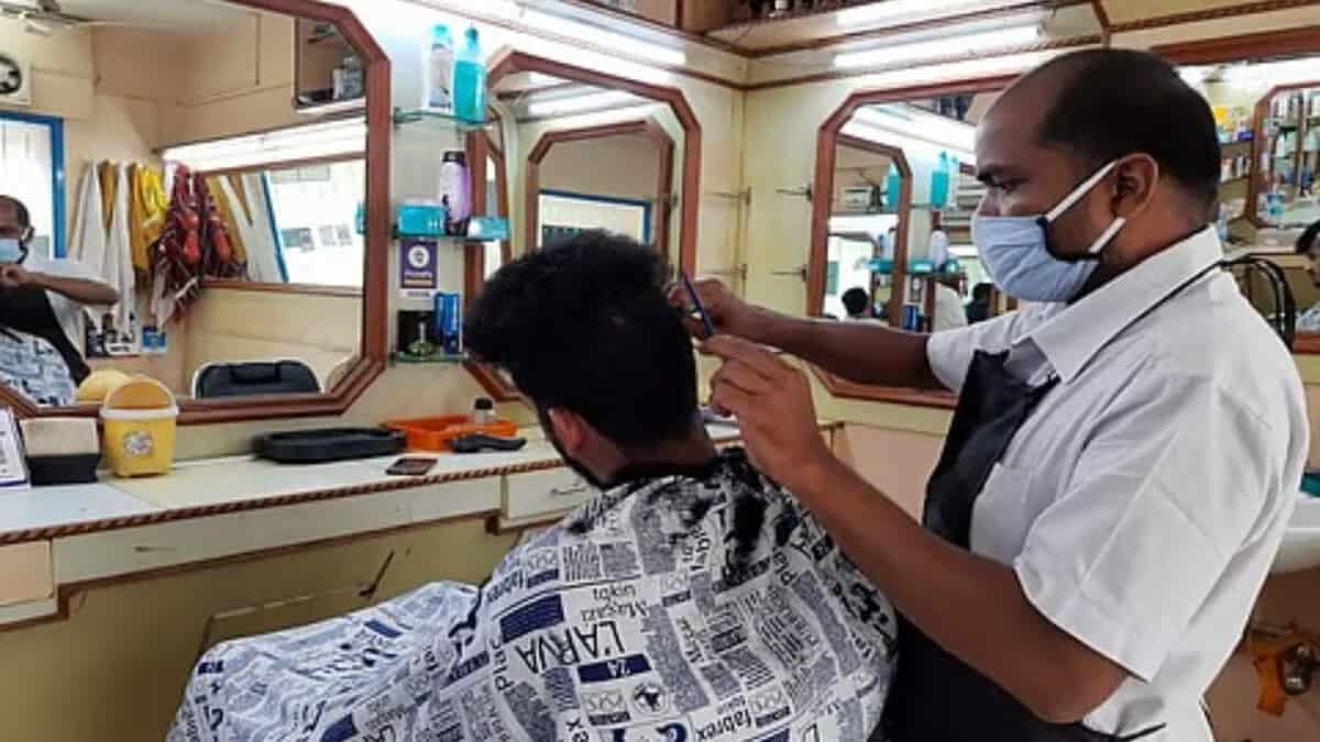 Man announces freee barber service for five years if wife wins elections
