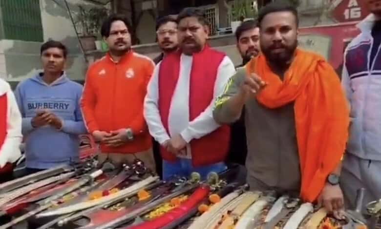 Hindu Raksha Dal distributed swords in Ghaziabd, threaten Muslims, case registered, 10 apprehended