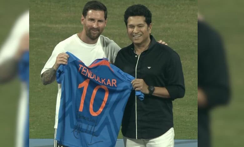 Video: Messi, Tendulkar come together as Wankhede adds another glorious chapter