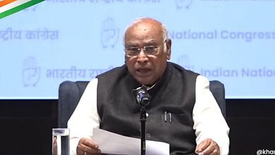 Image of Congress president Mallikarjun Kharge addressing a press conference