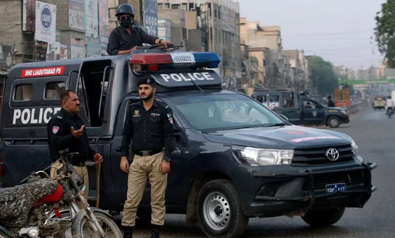 Pakistan police officers