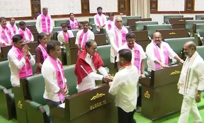 Chief Minister A Revanth Reddy shook hands with BRS supremo KCR at the start of the Telangana Assembly Winter Session