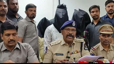 Bhavani Nagar police present the accused during a press conference