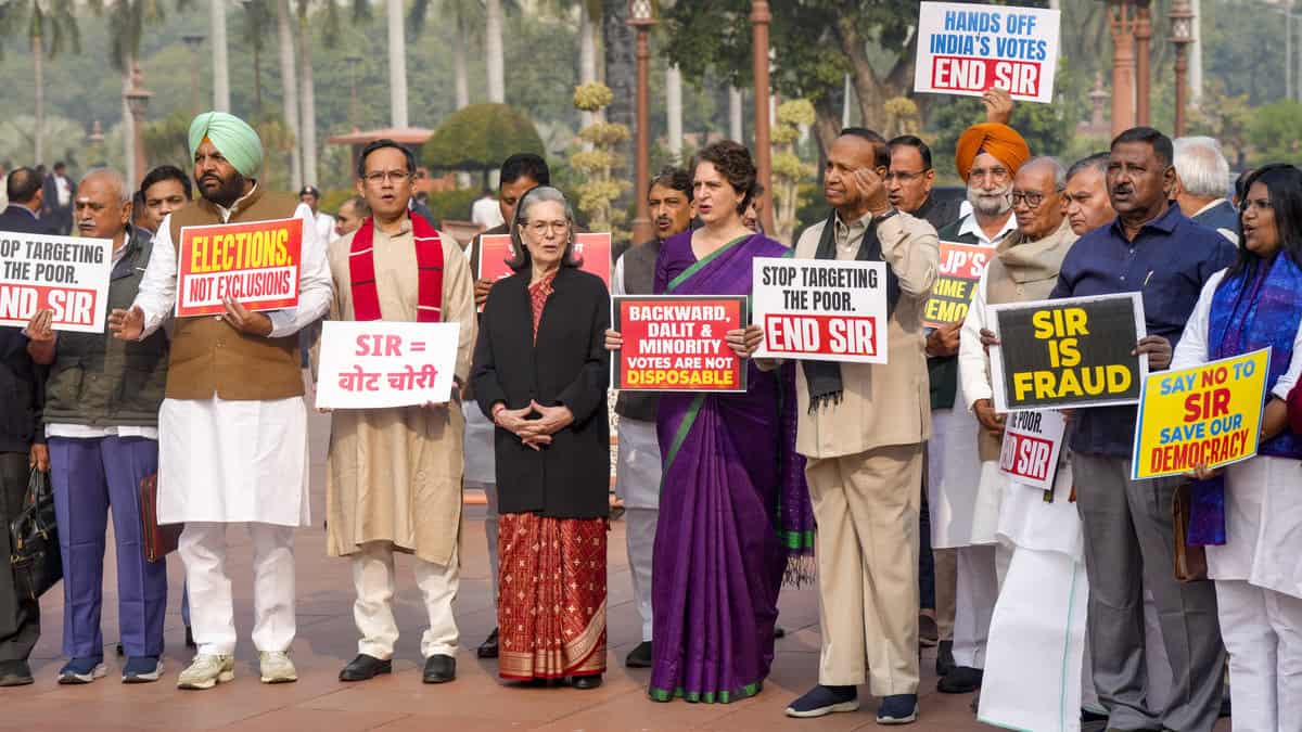 Protest against SIR at Parliament