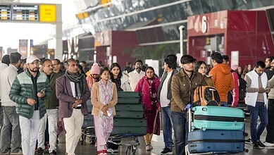 Stranded passengers at Delhi airport (3)