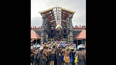 Devotees at Sabrimala temple
