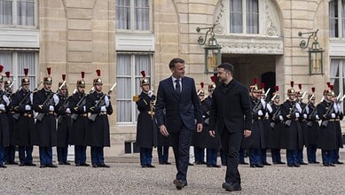 _Ukrainian President Volodymyr Zelenskyy met with French President Emmanuel Macron