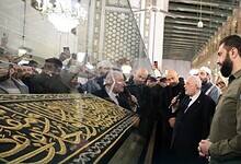 Syrian President Ahmed al-Sharaa reveals a piece of Kiswah in Damascuss