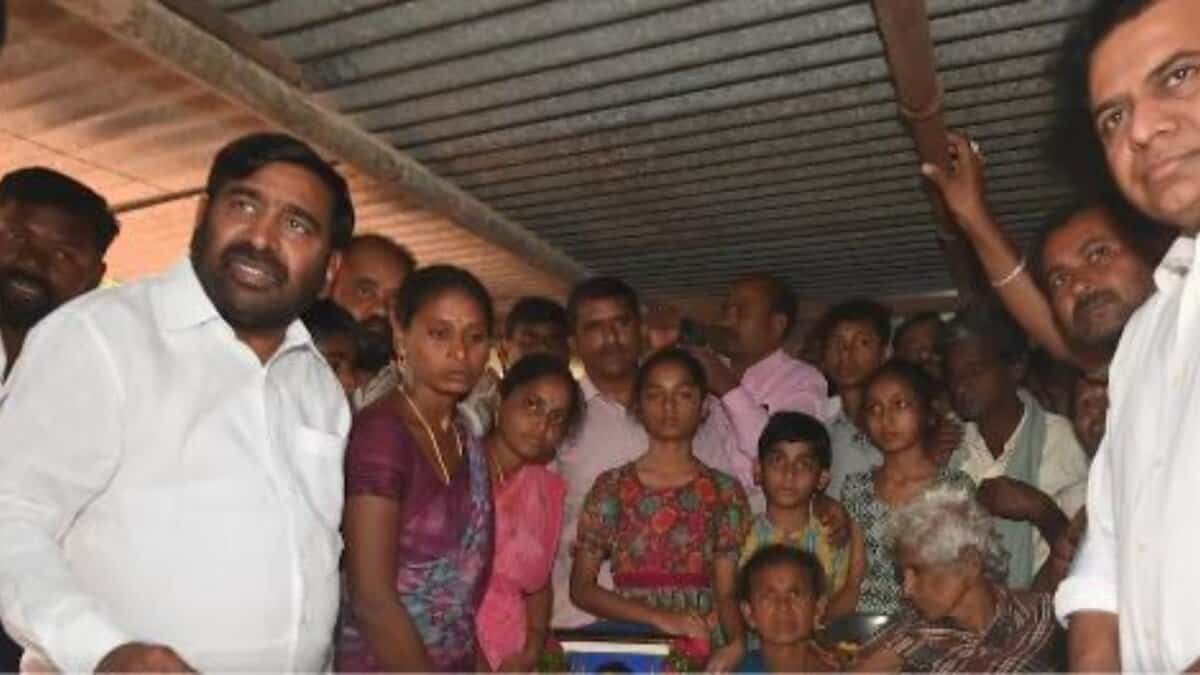 KTR visits a BRS worker's residence in Suryapet