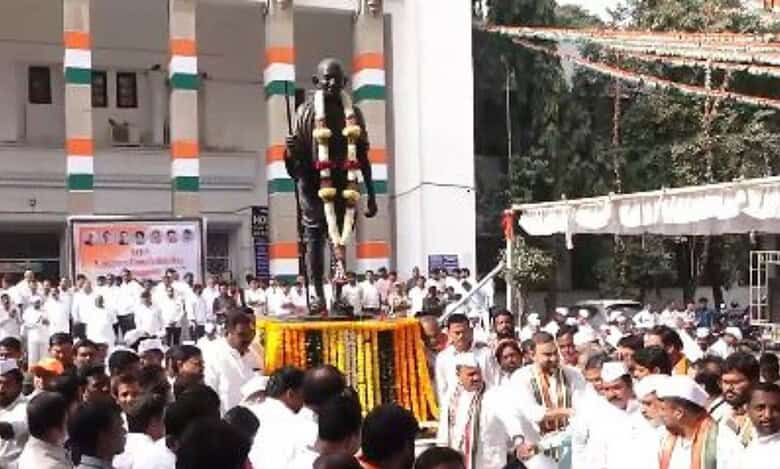 TPCC celebrates Congress Foundation Day in Telangana