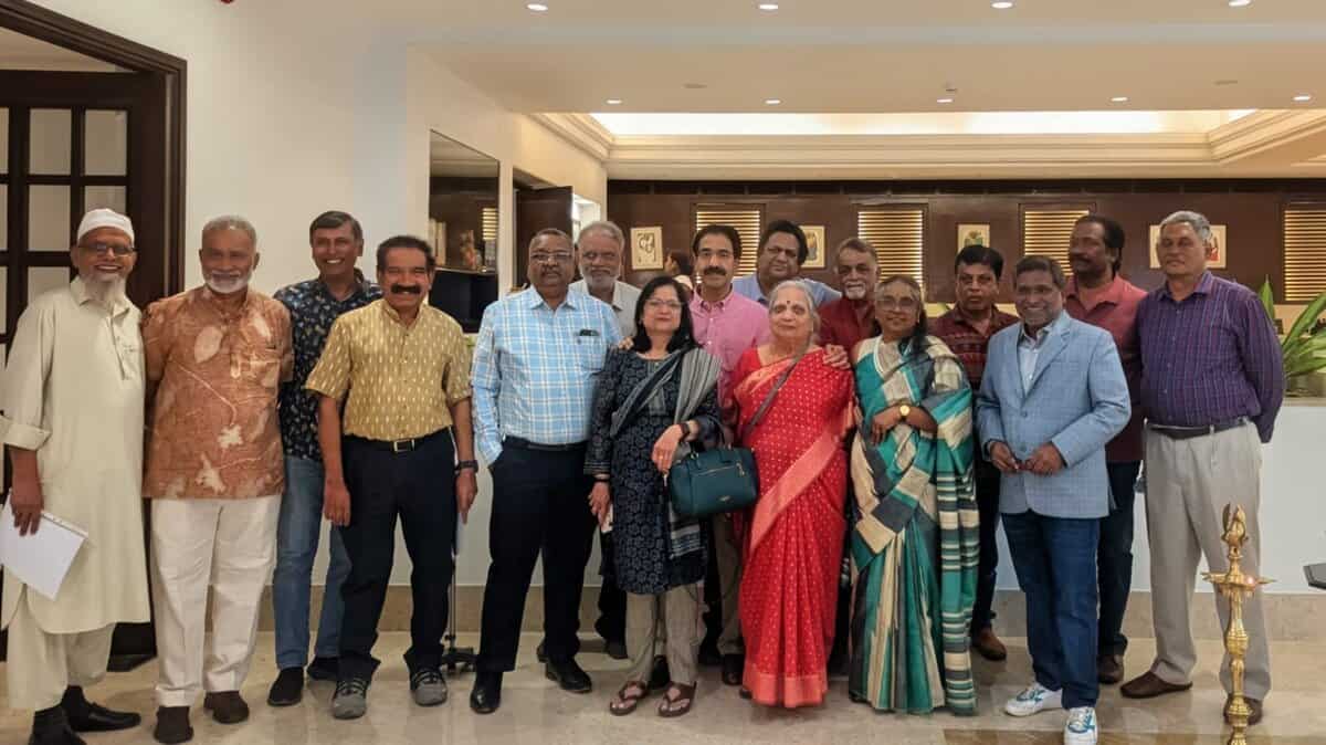 Seventeen former journalists from Citizen's Evening reunited in Hyderabad after four decades