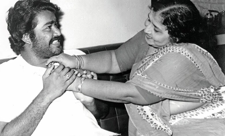 Mohanlal with mother