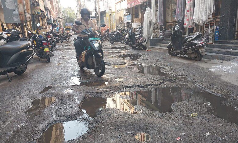 Pothole ridden road from Gowliguda to MJ market leave residents angry