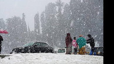 Weather: Snowfall in Jammu and Kashmir
