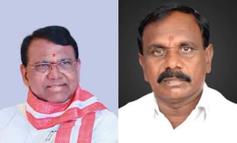 BRS MLA Pocharam Srinivas Reddy (left) and Kale Yadaiah (right)