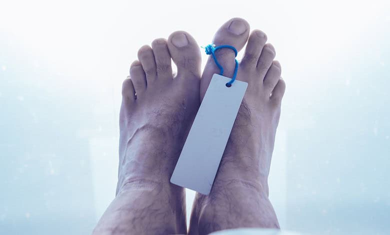 Feets of a dead body in morgue