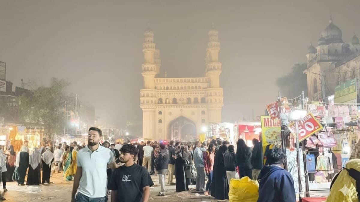 Fog blankets Hyderabad on New Year’s Day; IMD says conditions will persist
