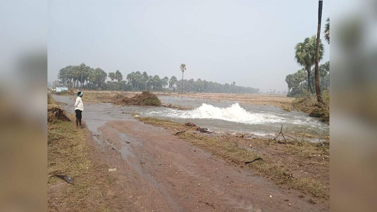 Major pipeline leakage at Bommakal Pumping Station under the Godavari Drinking Water Supply Scheme.