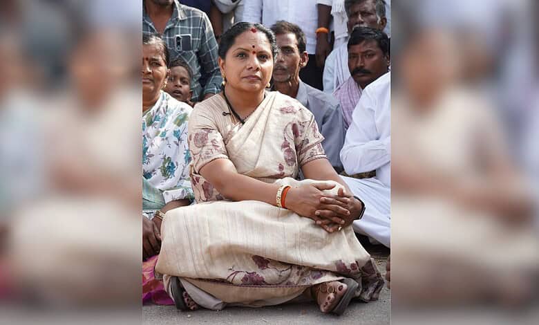 Kavitha slams BRS leaders over Singareni tenders