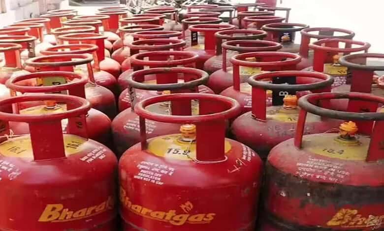 Commerical LPG cylinder rates hiked by Rs 111 from Jan 1