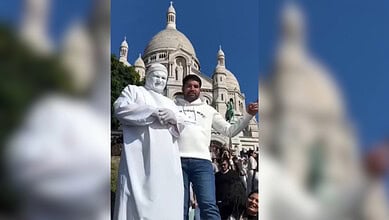 Mumbai tourist receives criticism for chanting slogans in Paris